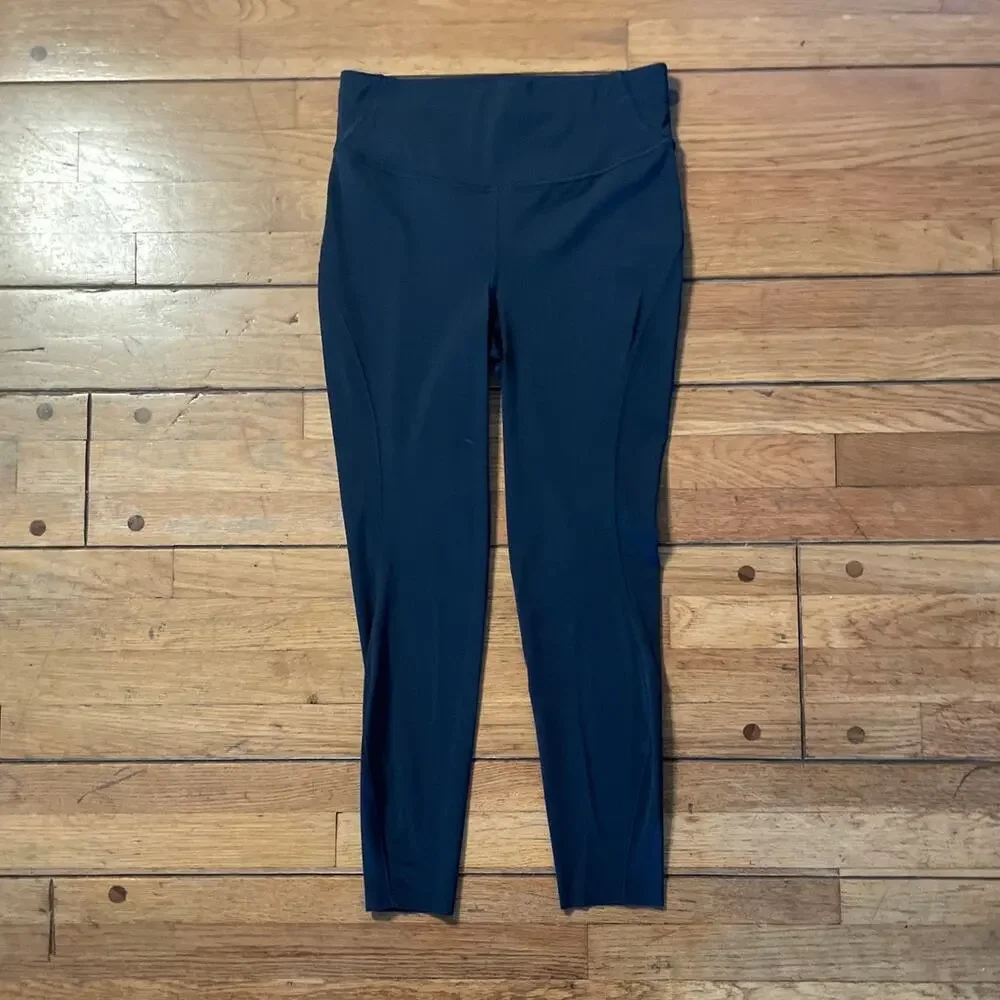 Lululemon Base Pace High-Rise Crop 23